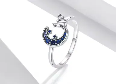 Anillo de Plata de Ley con gatito y luna de circonitas azules