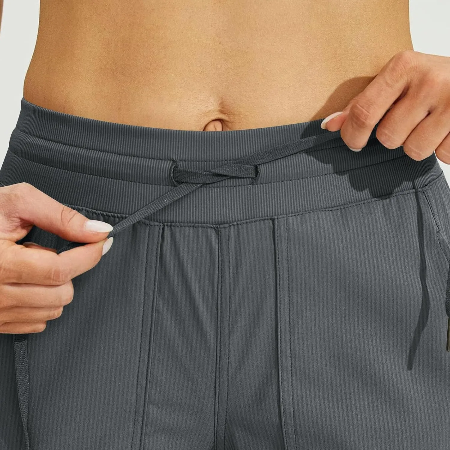 Capri Pants for Women Lightweight Hiking Pants Comfy Outdoor Running Pants Drawstring Ruched Crop Pants with Pockets
