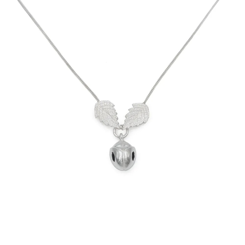 Collar Escarabajo con Zafiros
