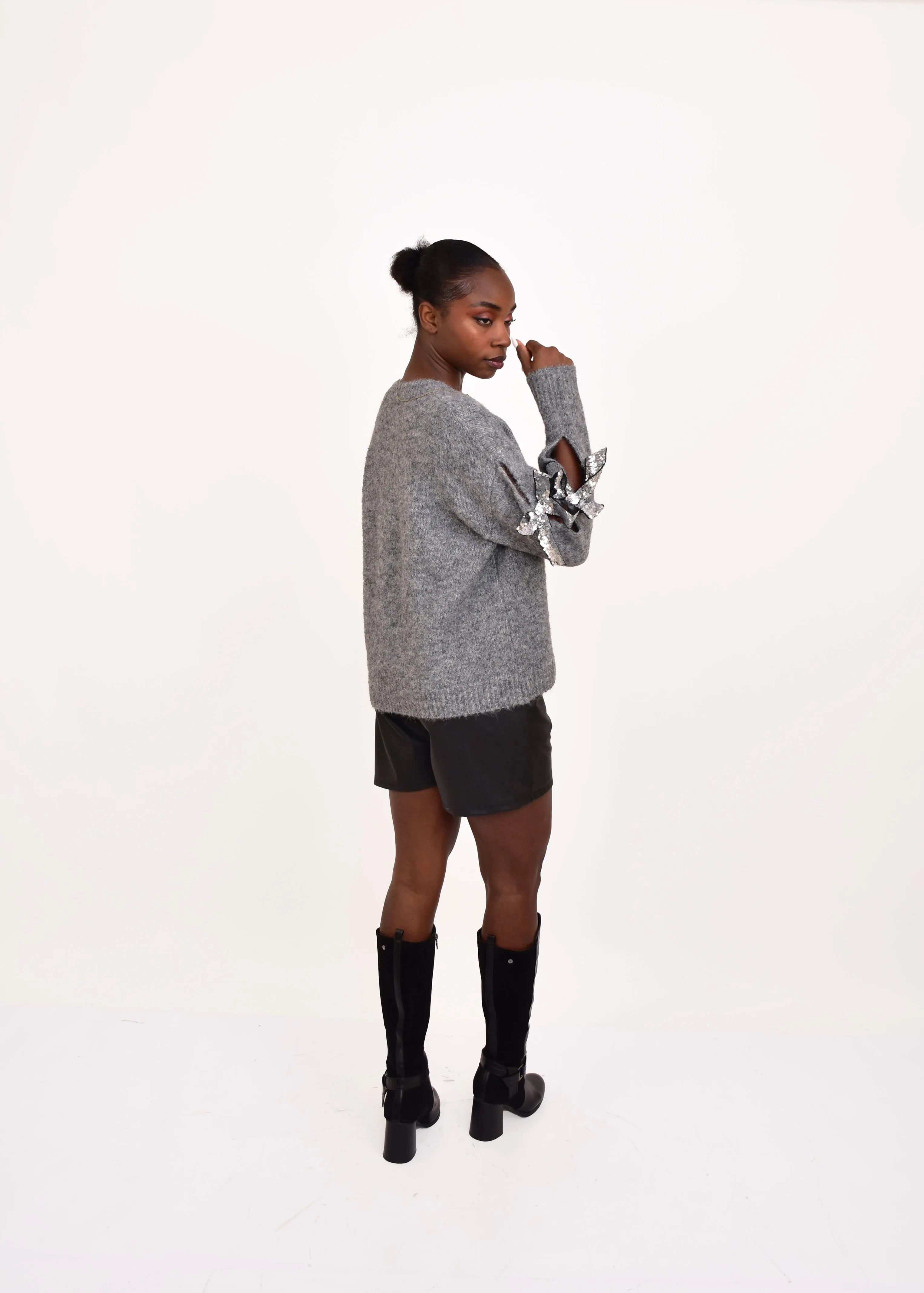 JERSEY LAZOS-GRIS