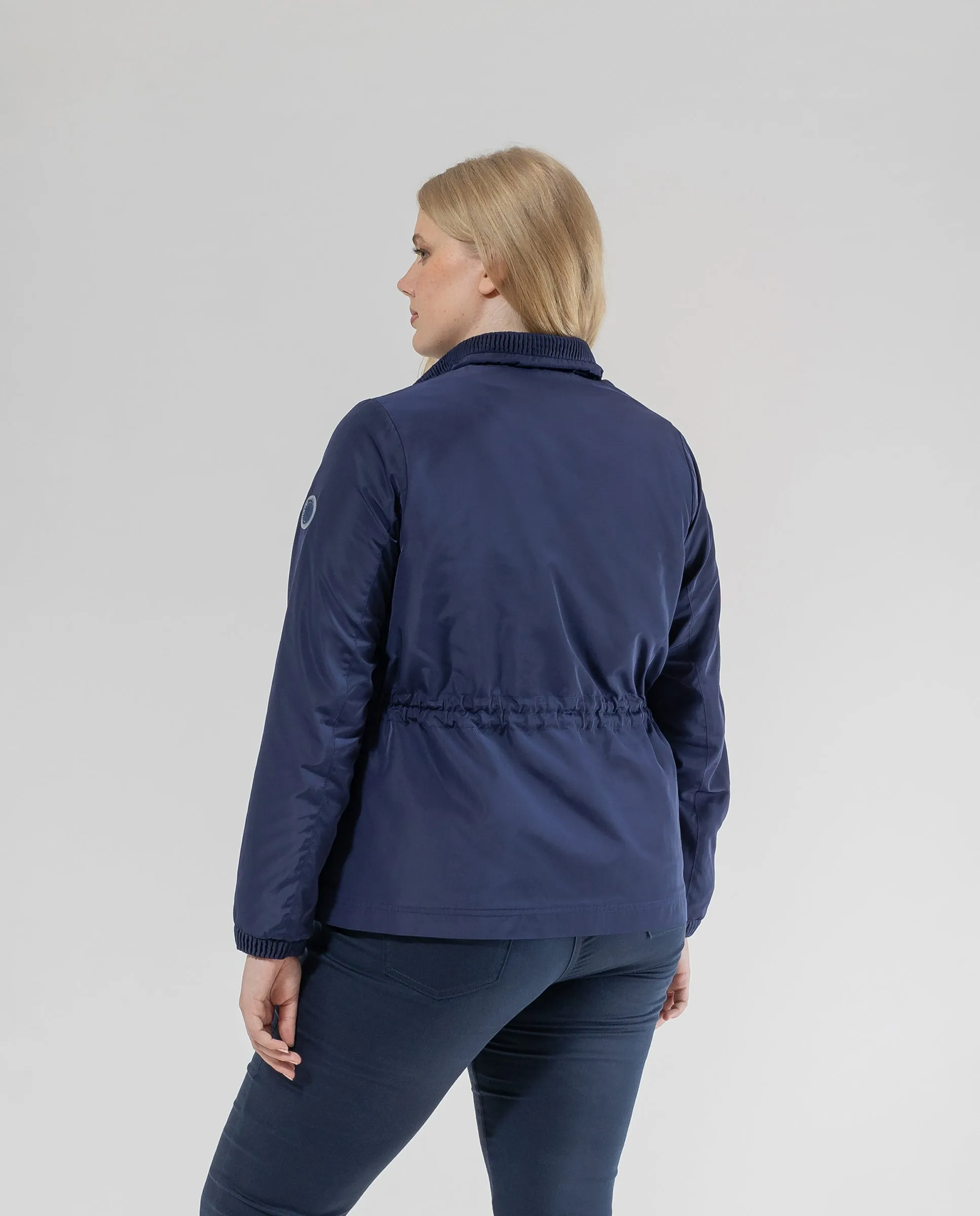 PARKA CORTA MANGA LARGA Y CUELLO ALTO AZUL OSCURO