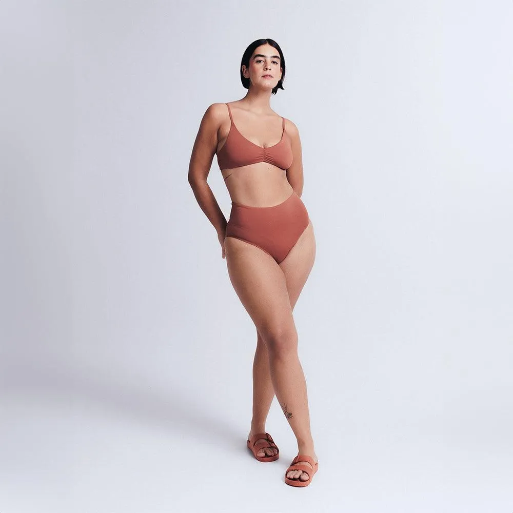 Timeless Wavy Top