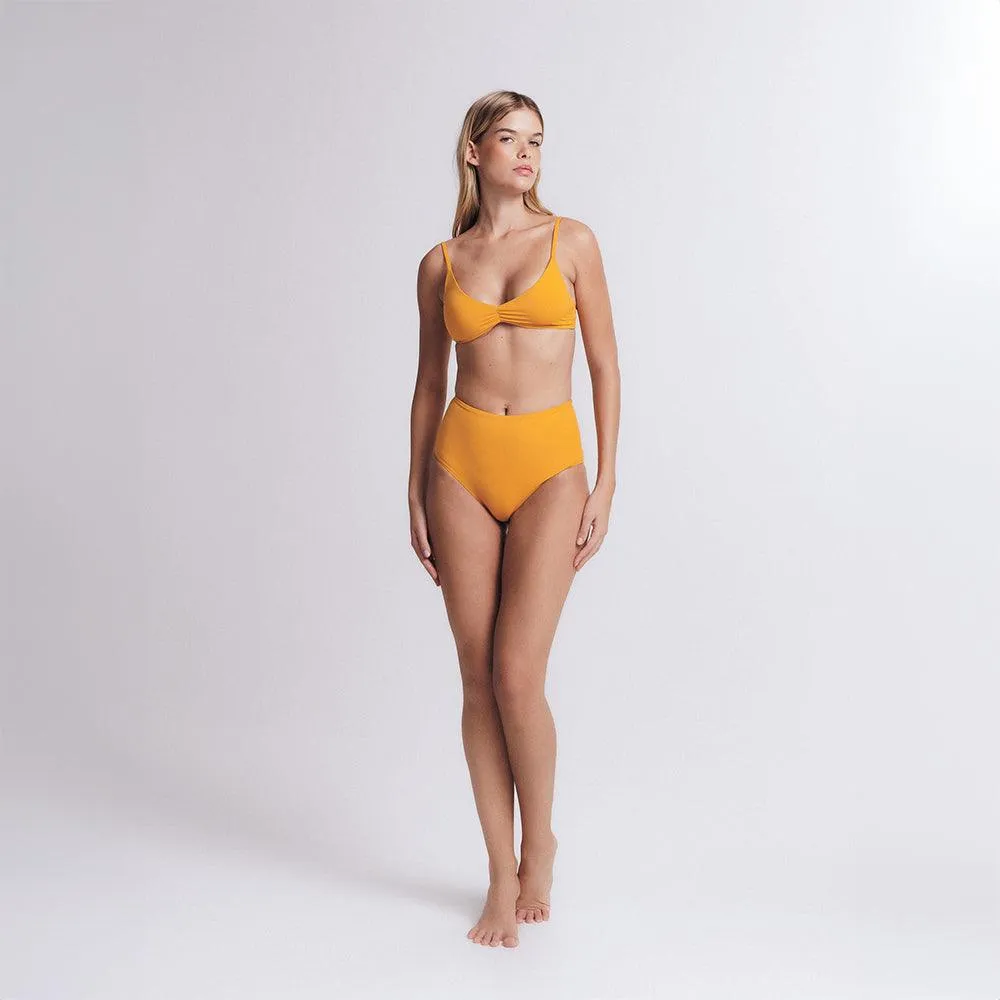 Timeless Wavy Top