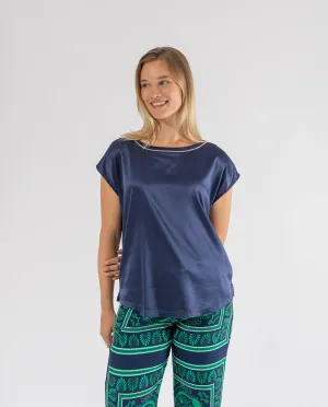 TOP SATINADO CON DETALLE EN CUELLO AZUL OSCURO